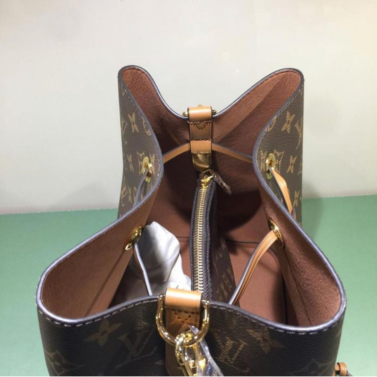 Louis Vuitton – NéoNoé MM bag