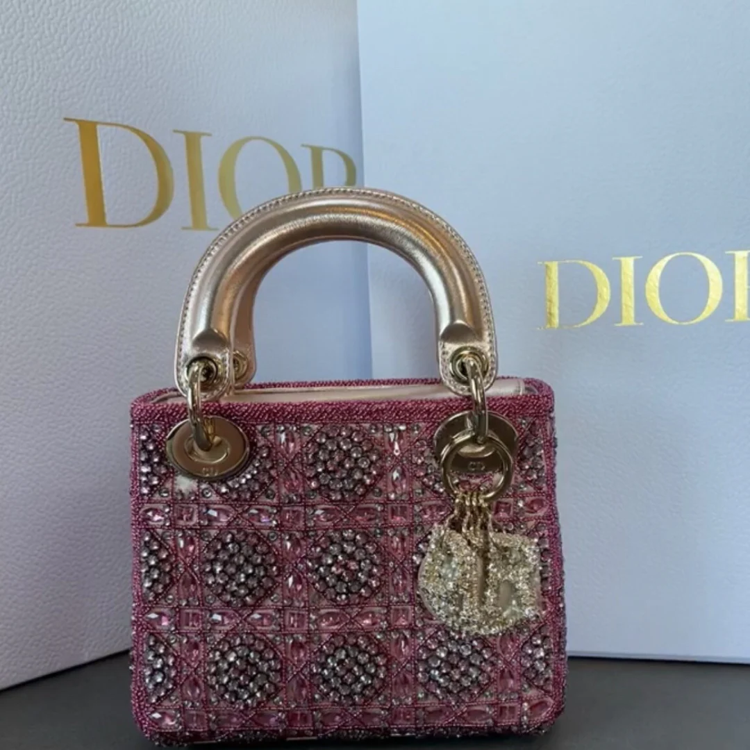 Dior – Lady Dior Mini Pearls bag
