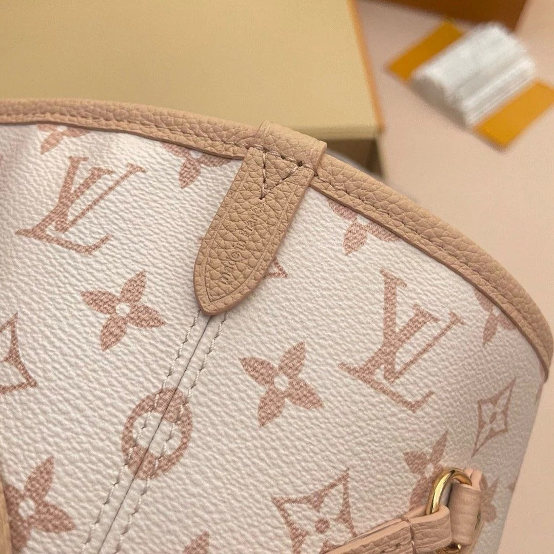 Louis Vuitton – Neverfull Inside Out MM bag