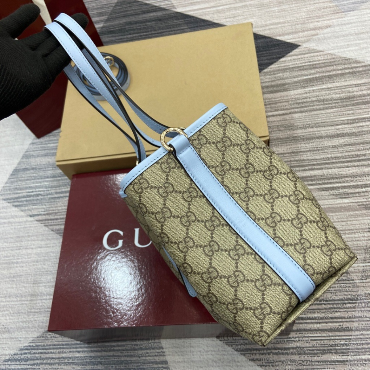 Gucci – Large GG Emblem Shopper Bag