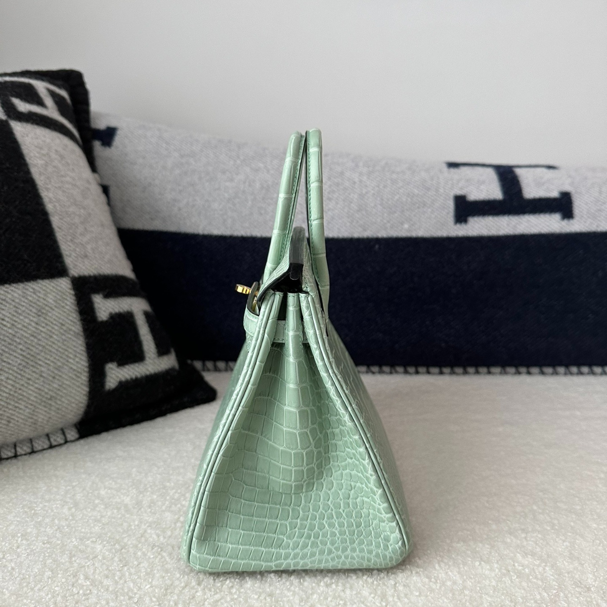 Hermès – Kelly 28 Vert d’Eau Alligator Limited Edition