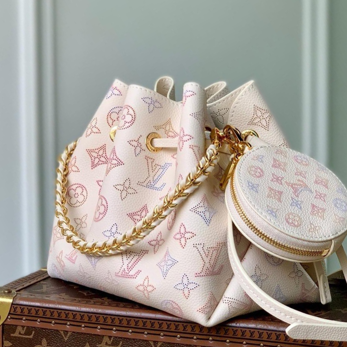 Louis Vuitton – Bella bag