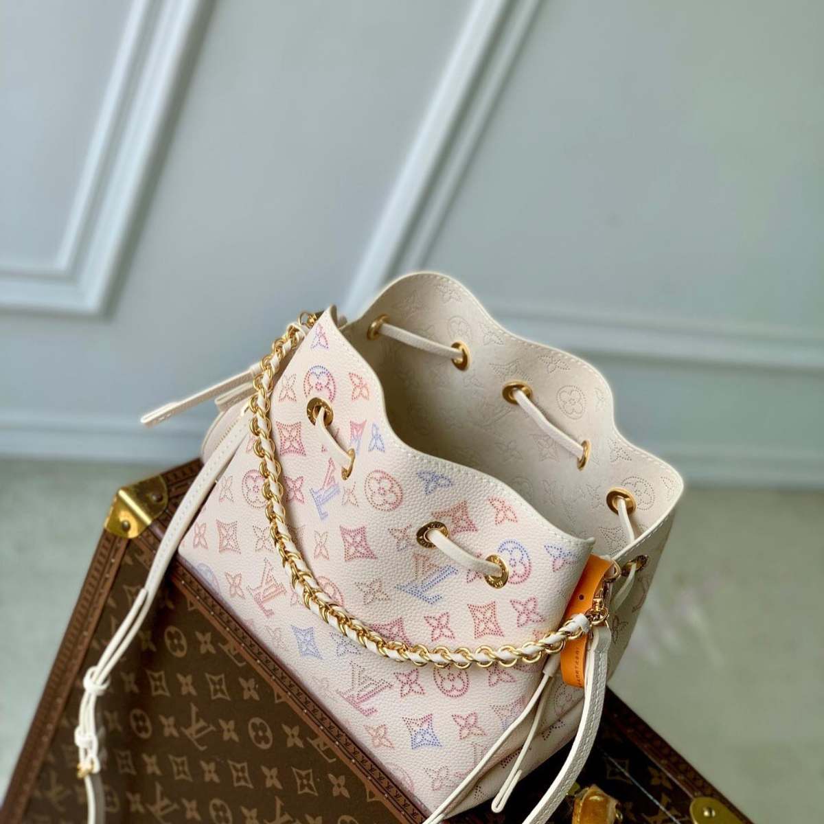 Louis Vuitton – Bella bag