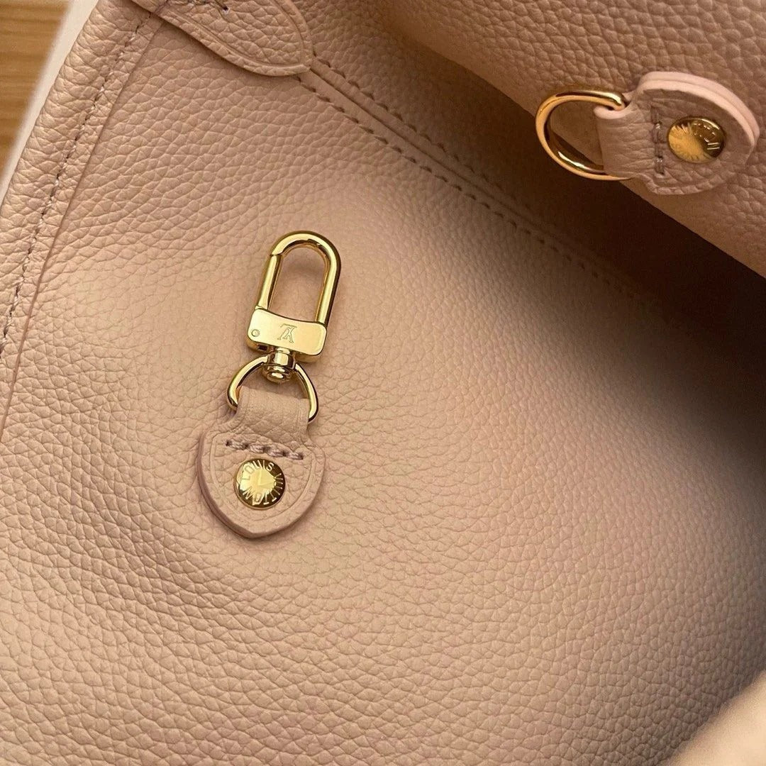 Louis Vuitton – Neverfull Inside Out MM bag