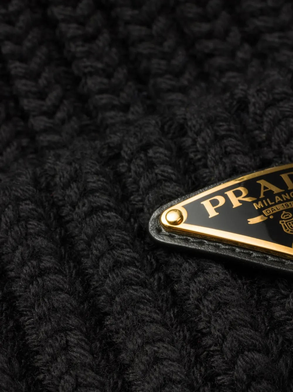 Prada Gerippte Beanie mit Dreieckslogo