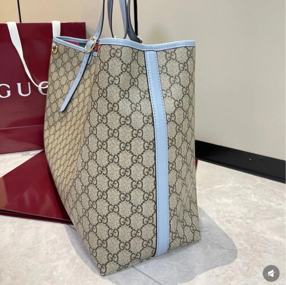 Gucci – Large GG Emblem Shopper Bag