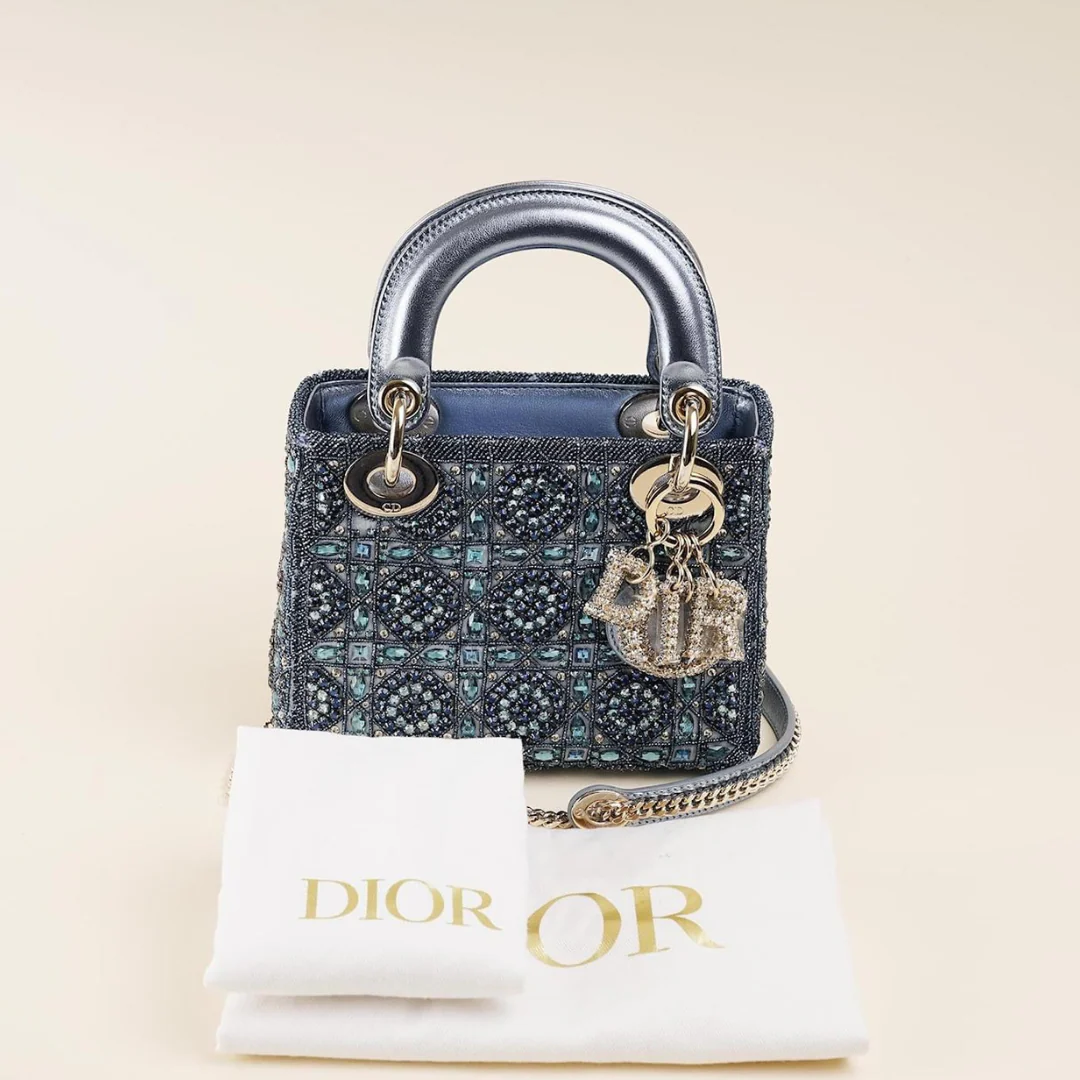 Dior – Lady Dior Mini Pearls bag